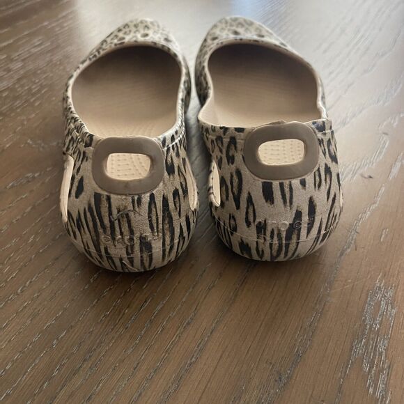 Crocs Kadee Animal Print Shoes Womens Size 6 Beige Slip On Slingback - Picture 4 of 7